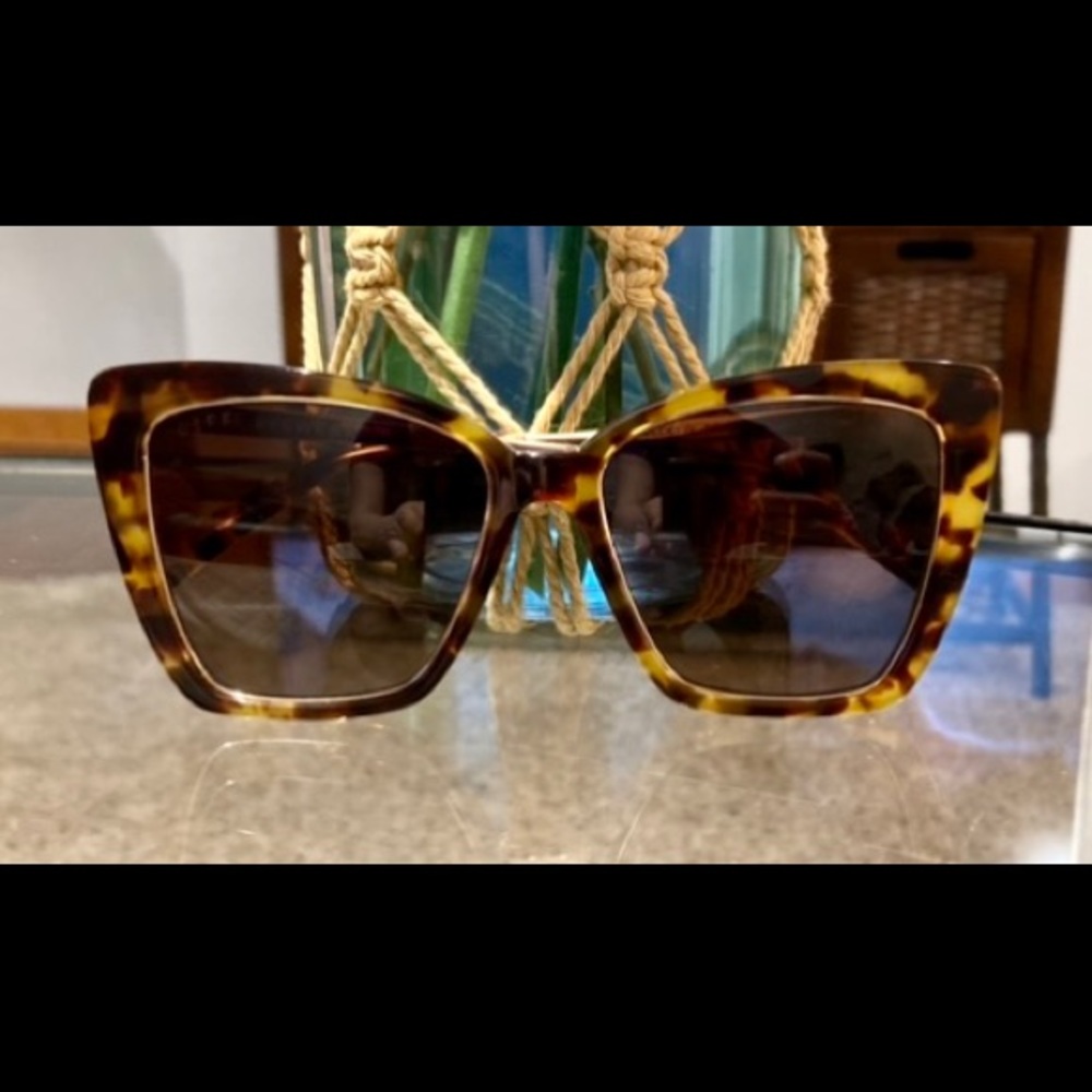DIFF Becky IV Sunglasses